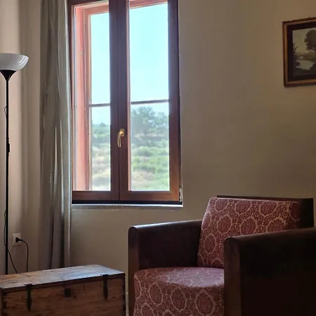 Tenuta Degli Ulivi - Dimora Contadina Tatil Evi Montecorvino Rovella